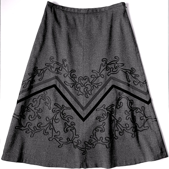LOFT Dresses & Skirts - Mid length skirt